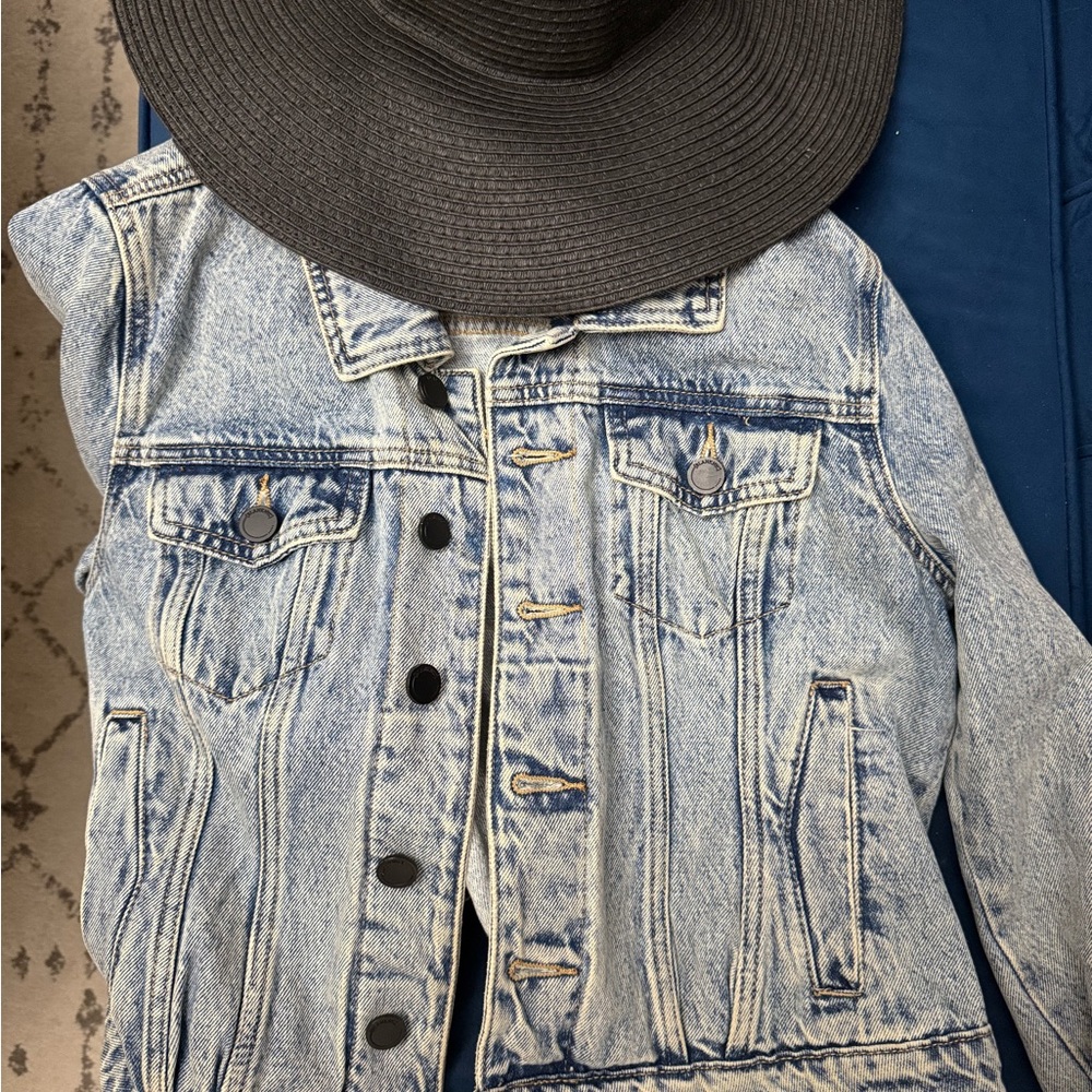 Stylish Denim Jacket with Black Hat